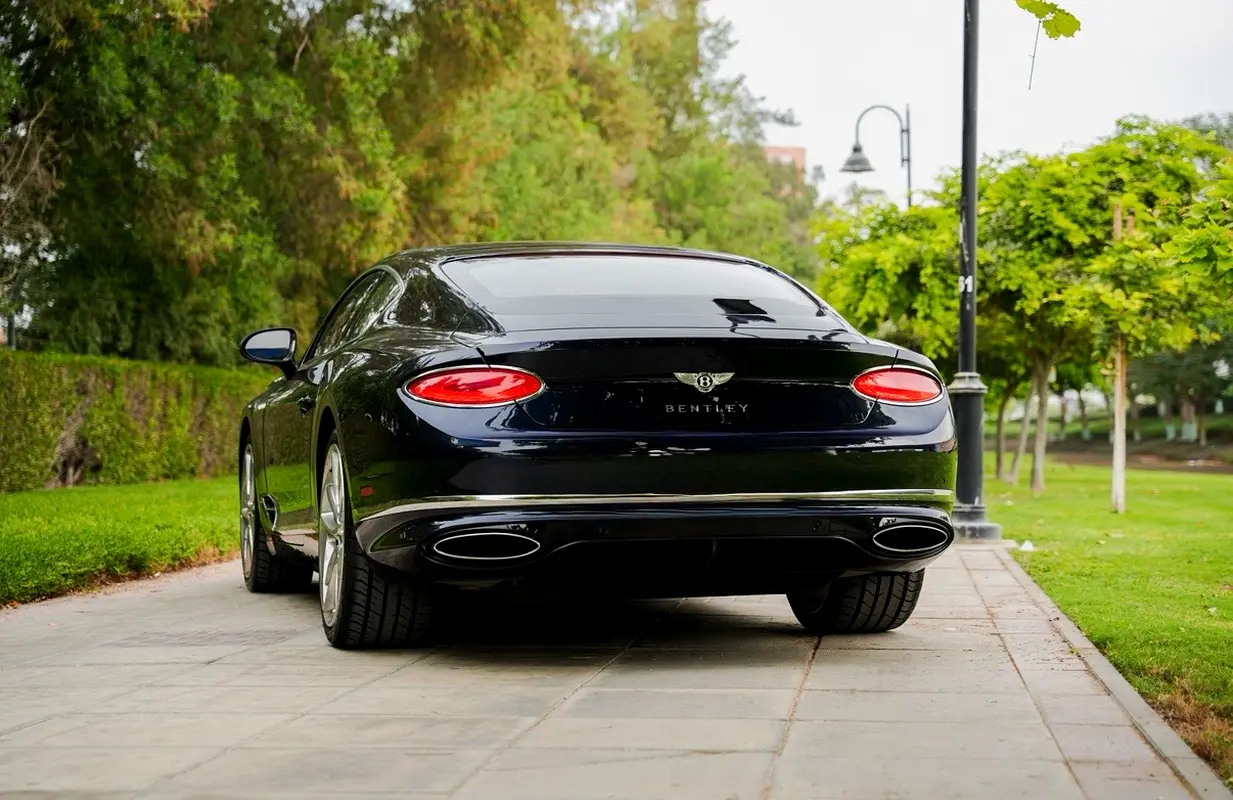 Bentley Continental 2021 — photo 1 of 7