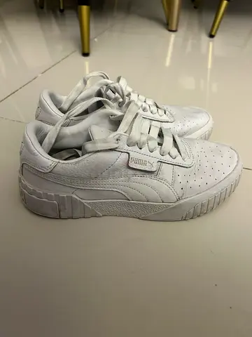 Women shoes. S37