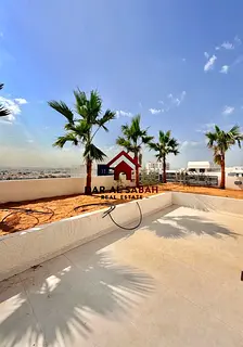 Penthouse Saprate tarrace brand new unit/1month free / wadrobe/balcony master bedroom