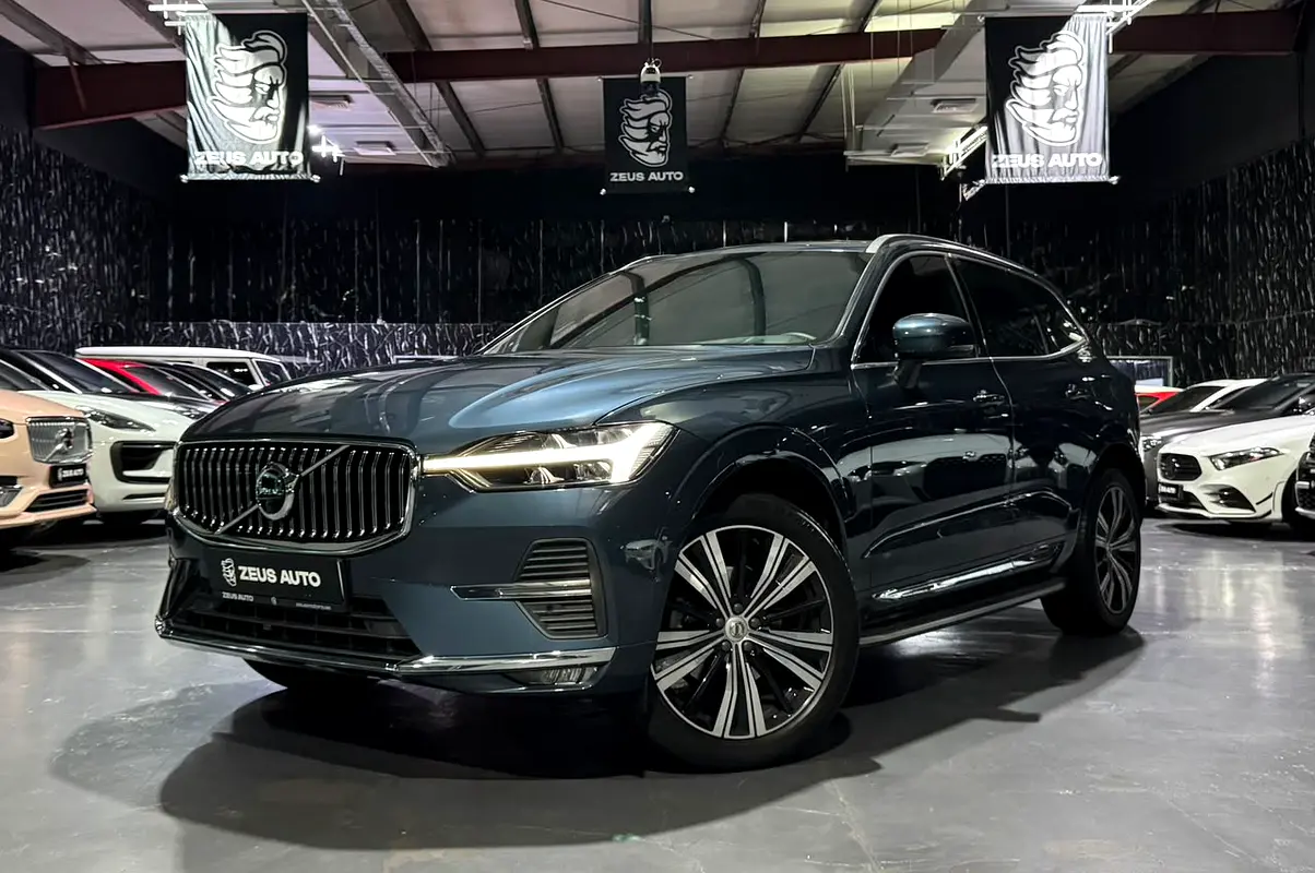 Volvo XC60 2023 — photo 1 of 20