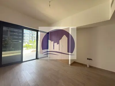 شقة واسعة | إطلالة مجتمعية | جاهزة للسكن