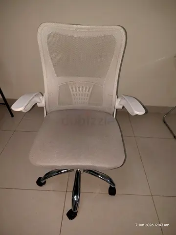 2 sets White ergonomic mesh office chair with adjustable arms