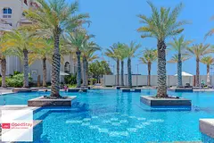 4BR Luxury Penthouse with Terrace, Beach &amp; Pool