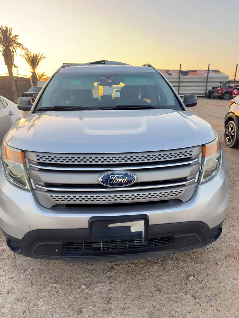 Ford Explorer 2015 — photo 1 of 16