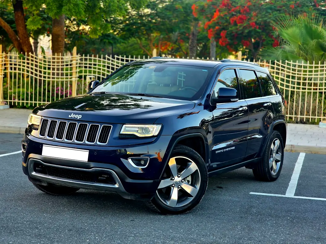 Jeep Grand Cherokee 2015 — photo 1 of 15