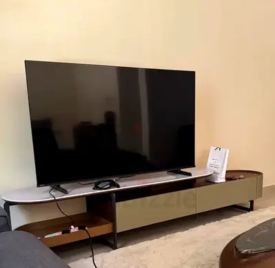 Hisense 55 inches Large Flat Screen TV (very good condition) with stand
