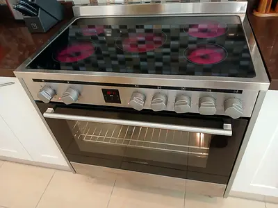 Daewoo five burner cooker electric ceramic 90cm