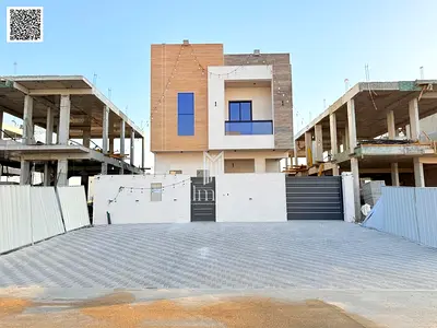 فيلا فاخرة من 3  غرف نوم في الحليو جاهزة للسكن تملك حر
