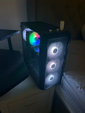 Pc gaming good condition 6 months used only