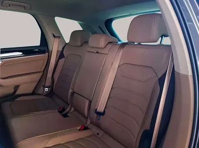 صورة 12 لـ 2021 Volkswagen TOUAREG