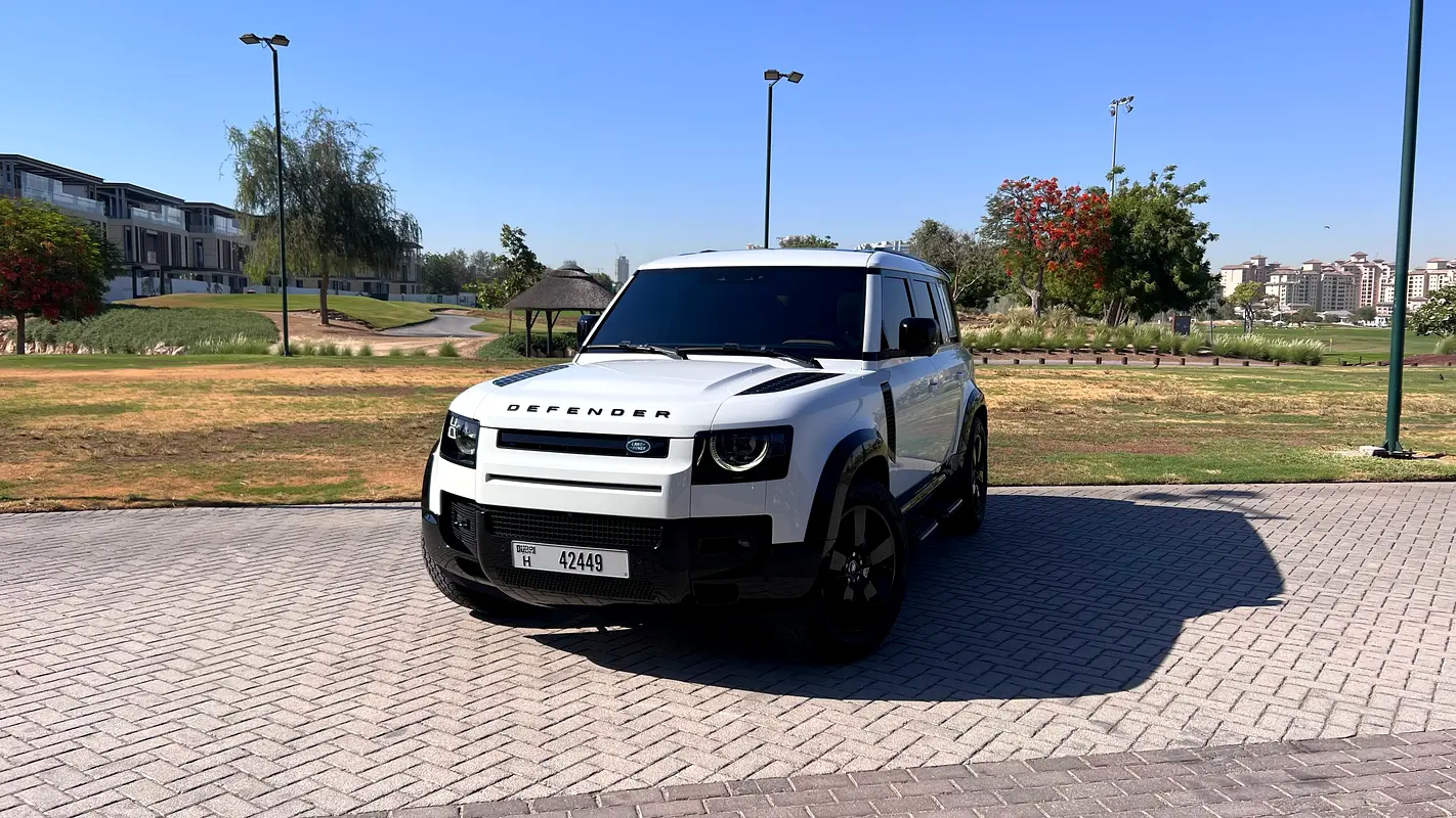 Land Rover Defender 2024 — photo 1 of 14