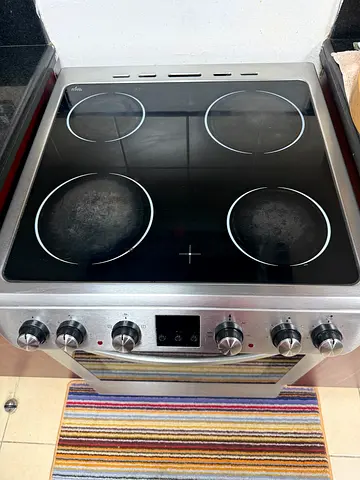 Electric Glass Ceramic Cooktop Oven - 4 Burner, Stainless Trim (Used)