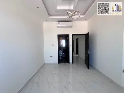 شقة غرفتين وصالة فاخرة مع 3 حمامات وبلكونة واسعة وتكييف سبليت بتشطيبات عصرية