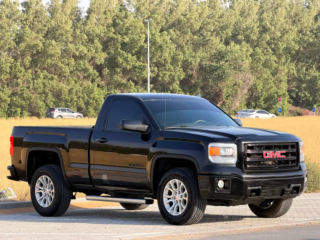 GMC Sierra 2014 — photo 1 of 8