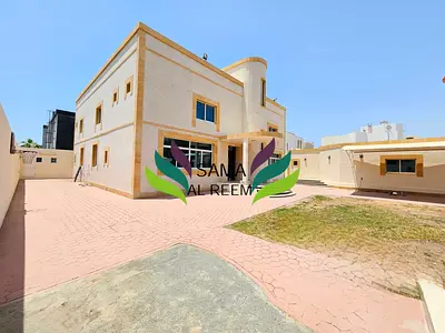 Commercial Villa | Large Plot | Garden | 7 Bed