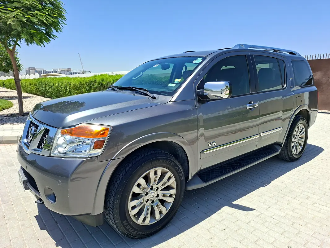 Nissan Armada 2015 — photo 1 of 19