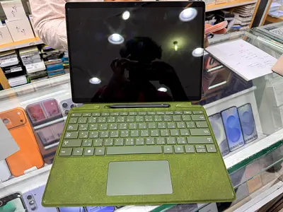 Microsoft Surface Pro 09