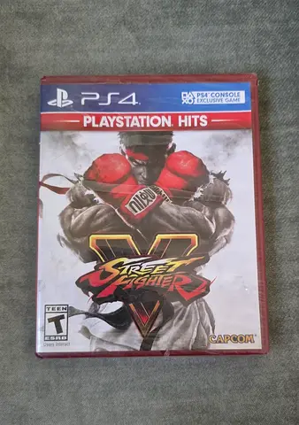 Street Fighter V (PS4)  brand new