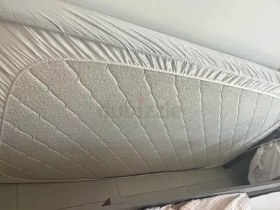 Used Single Mattress in Good Condition — Clean and Comfortable