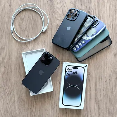iPhone 14 Pro 512GB Space Black Dual Sim - with Accessories and Multiple Cases
