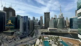 PENINSULA THREE ELEGANT 1 BHK WATERFRONT APARTMENT