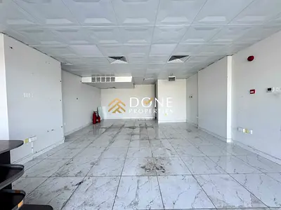 30 days free luxury shop very prime location Business center ready to move only jest 60k