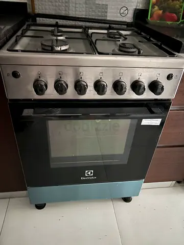 Electrolux stainless steel freestanding gas cooker with oven (used)