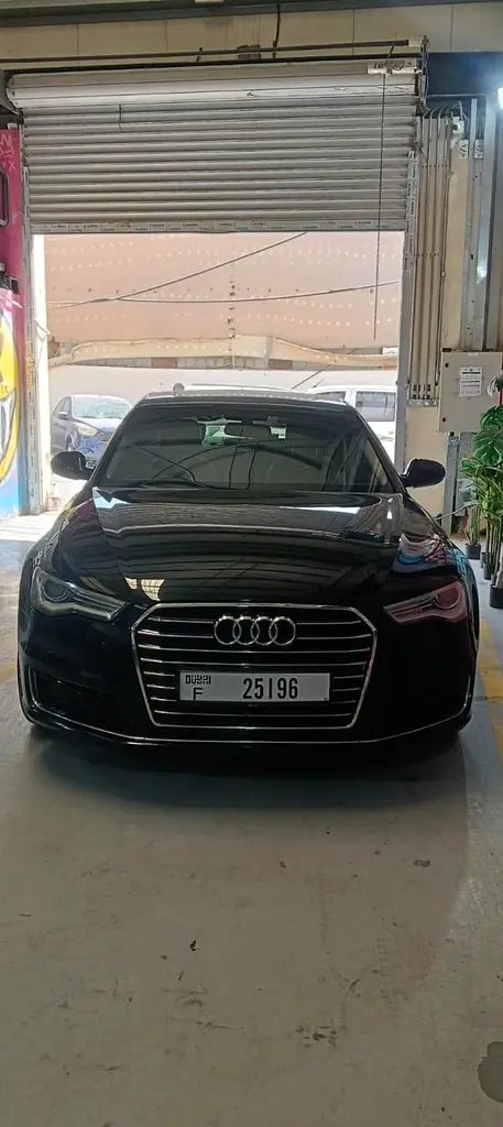 Audi A6 2016 — photo 1 of 9