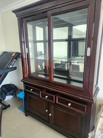 Dark Wood Glass Display Cabinet / China Cabinet - excellent Condition