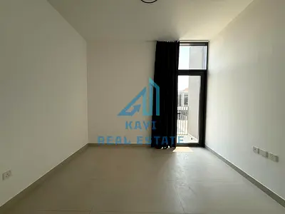🏡 عرض مميز! وحدة سكنية وسطية في صف واحد ✨ | سعر مغرٍ 💰 | موقع متميز 📍