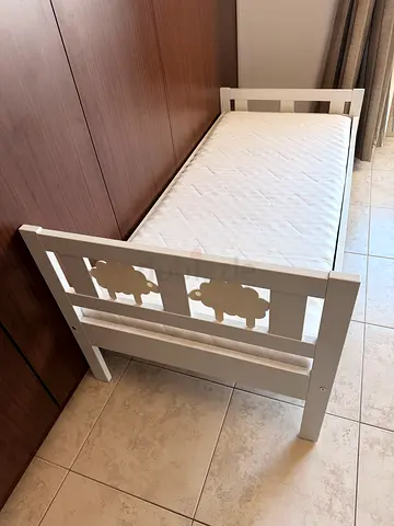 IKEA Kids Bed with Mattress – Like NEW (70x160 cm)