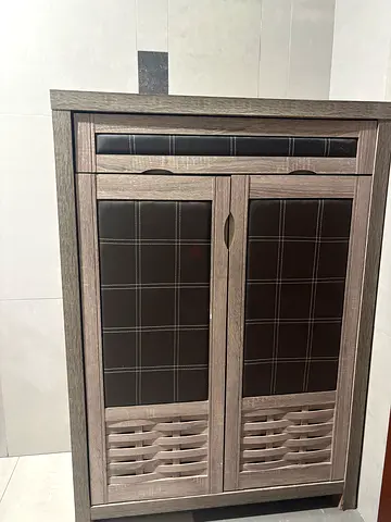 Shoe cabinet/ Shoe rack