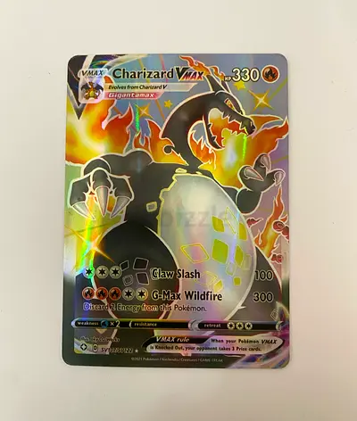 Charizard VMAX 330 HP Black – Ultra Rare Pokémon Card (Great Condition)