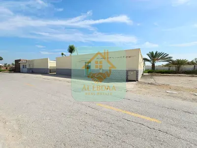 بيت استثماري زاوية | 14 غرفة | مؤجر بالكامل