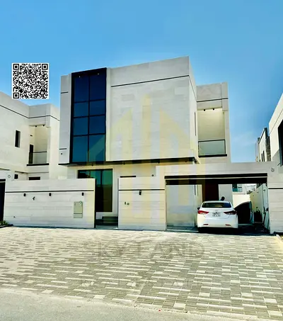 Modern villa located on a main street, no service charges, freehold ownership for all nationalities.