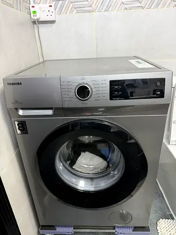 Toshiba Front Load Washing Machine - 8kg, Silver, Good Condition