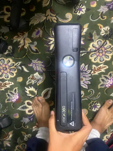 Microsoft Xbox 360 Console (Black) - Used, Working Condition