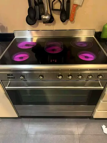 Smeg Stainless Steel Electric Ceramic Hob with Oven 90cm