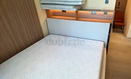 Modern king-size bed. Without mattress. Headboard height: 1 meter. 209*198 size bed frame