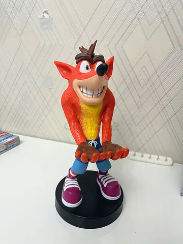Crash Bandicoot Collectible Figurine - Cable Guys