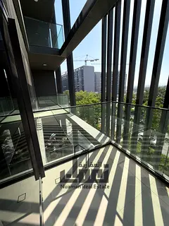 This premium 1-bedroom apartment in Vida 1 offers an exceptional blend of luxury and convenience. Lo
