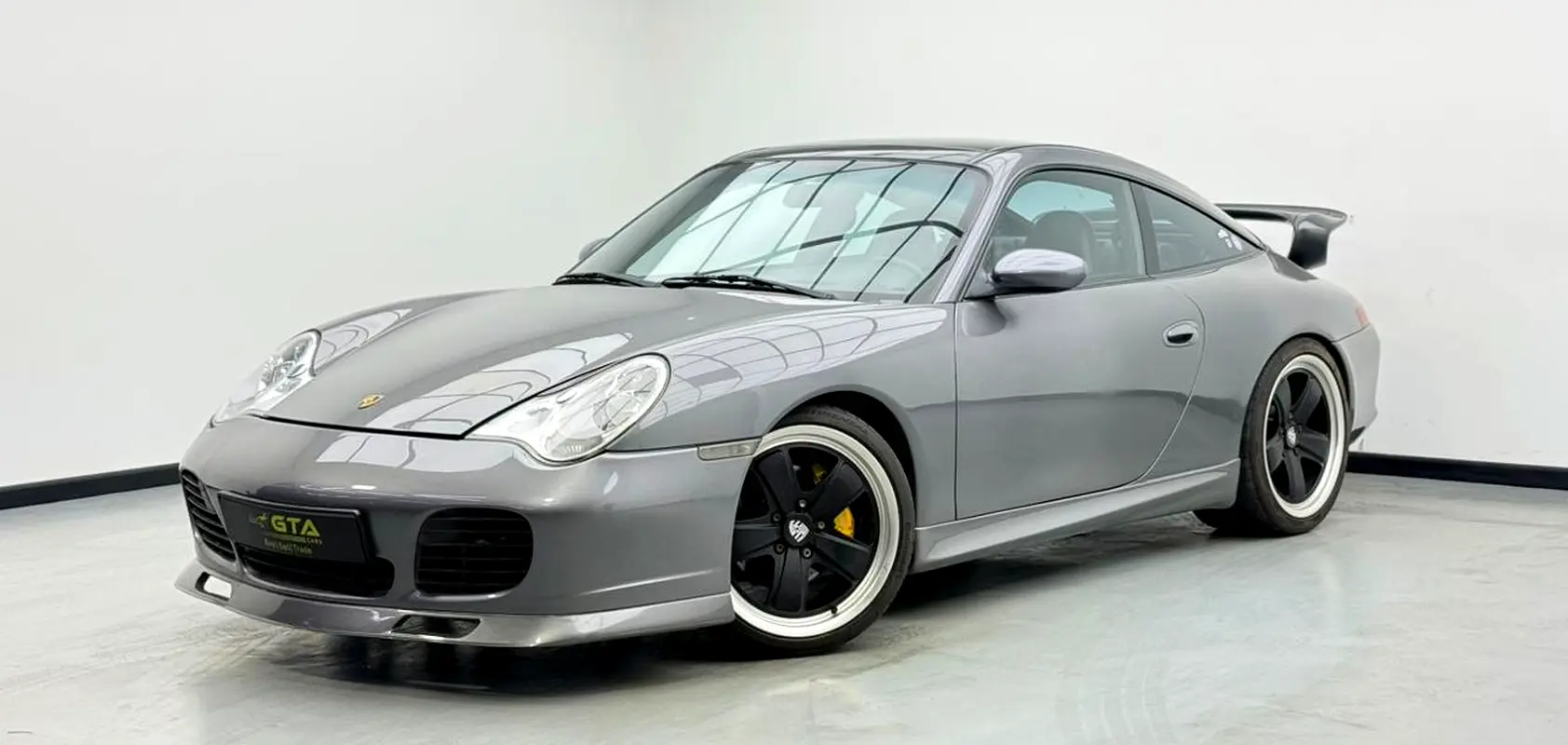 Porsche 911 2002 — photo 1 of 15