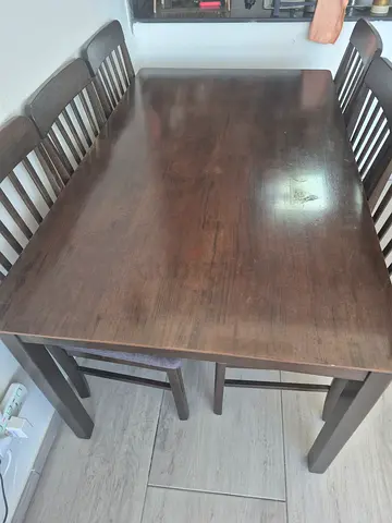 Dining table for sale in good condition