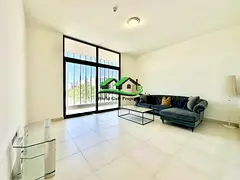 Stunning 5BR Corner Villa Huge Layout Vacant Now