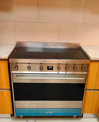 Free Delivery- SMEG induction Cooking Range 90x60 CM