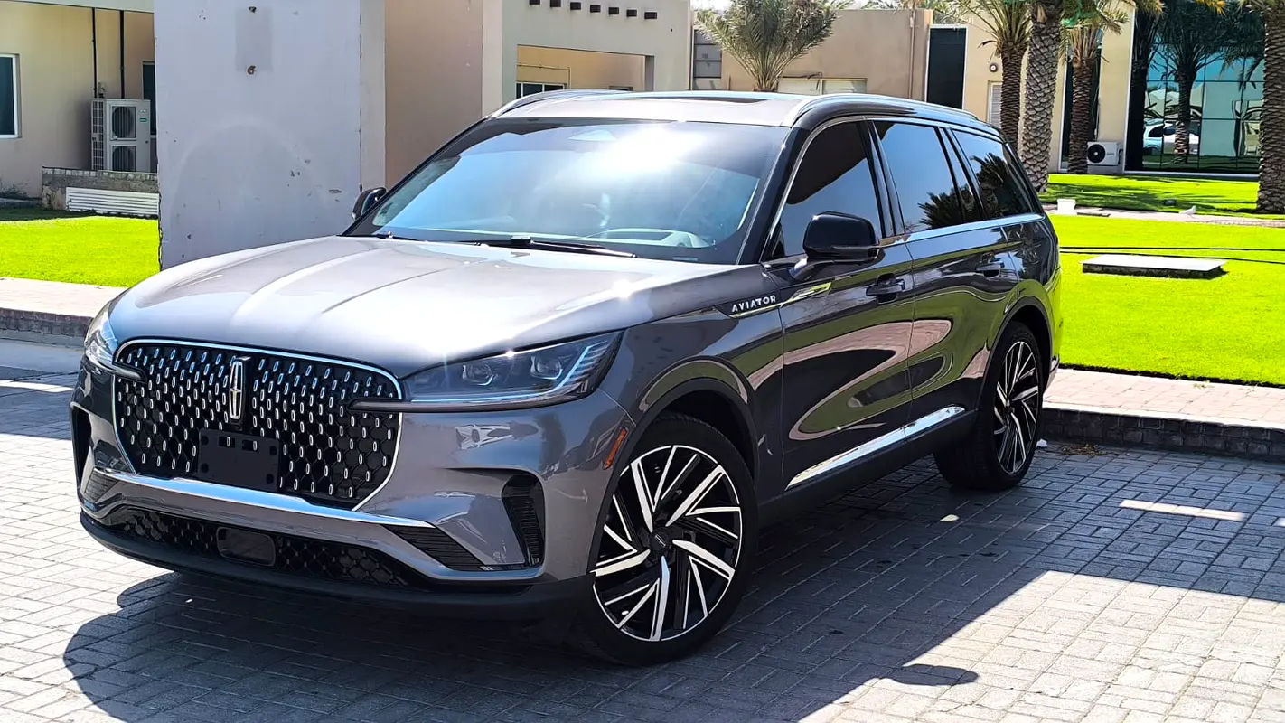 Lincoln Aviator 2025 — photo 1 of 12