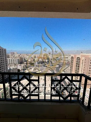 2 bedroom apartment Al Nabba balcony 2 bath great space 4/6 cheques