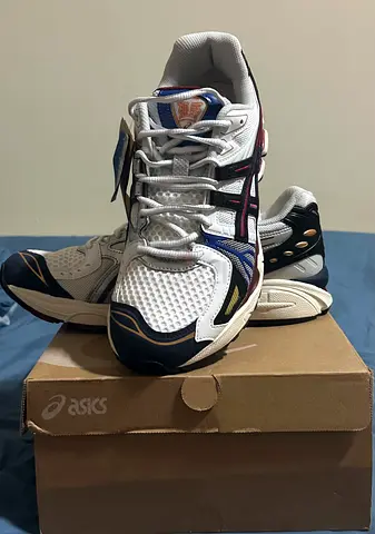 New Asics Mens Running Shoes with Tags - Size (check tag)