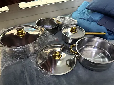 Stainless Steel Cookware Set - Pots and Lids (Good Condition)
