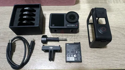 DJI Action 4 with Accessories (ND filters)